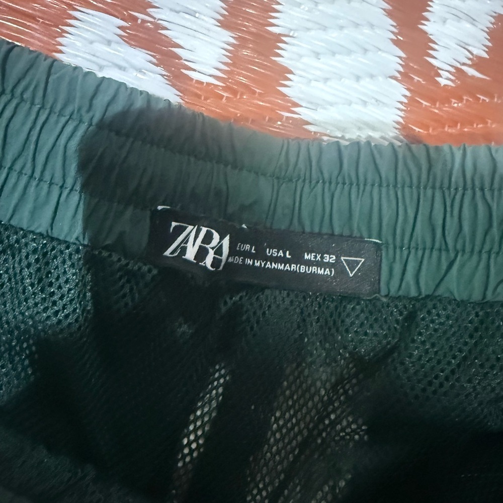 Zara Green White Gray Yellow Colorblock Joggers - Picture 2 of 2